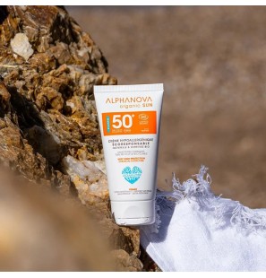 ALPHANOVA SENSITIVE CREME HYPOALLERGENIQUE INVISIBLE SPF50+ 50G