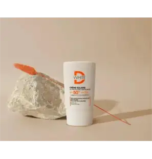 DWHITE CREME SOLAIRE MATIFIANTE SPF50+ PEAUX MIXTES A GRASSES 40ML