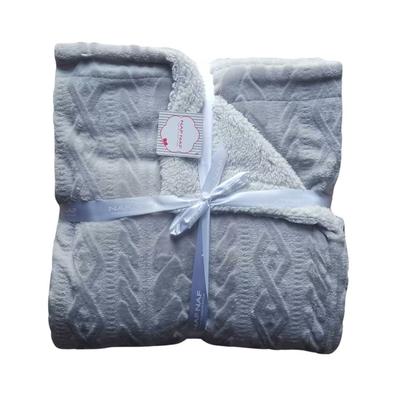 NAF NAF Couverture Tricot mouton 110 x 140cm GRIS NAF NAF Couverture Tricot mouton 110 x 140cm GRIS